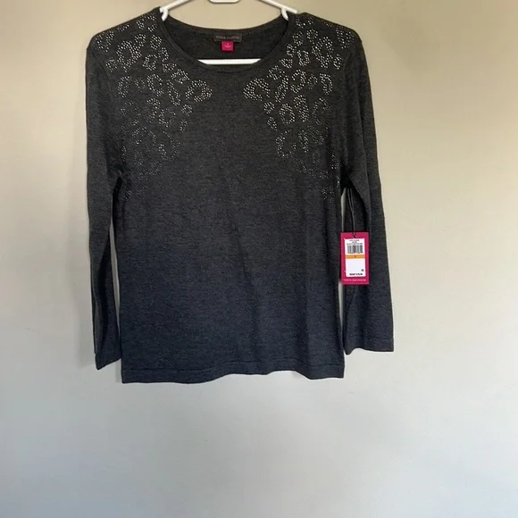 NWT Vince Camuto Studded Shoulder Animal Print Jacquard Sweater - Picture 2 of 5